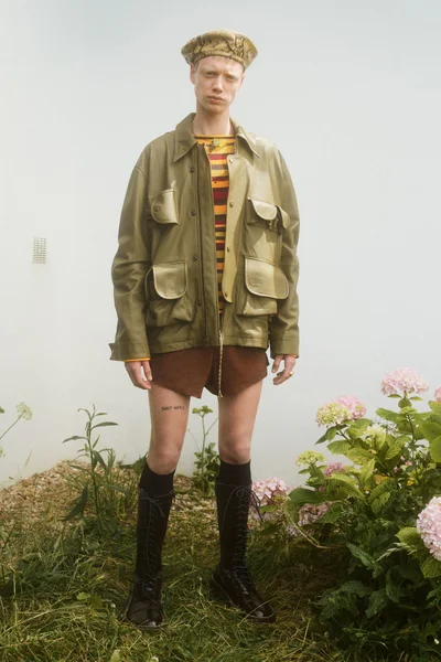 Look 18